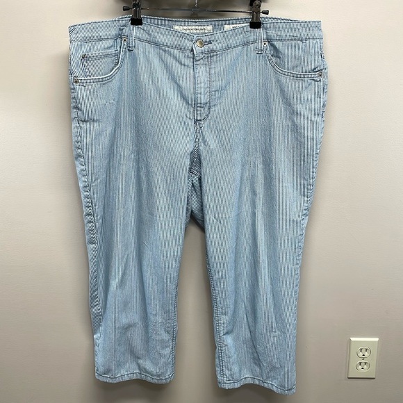 Jones New York Jeans Soho Capri Blue and White Striped 18W - Picture 1 of 12